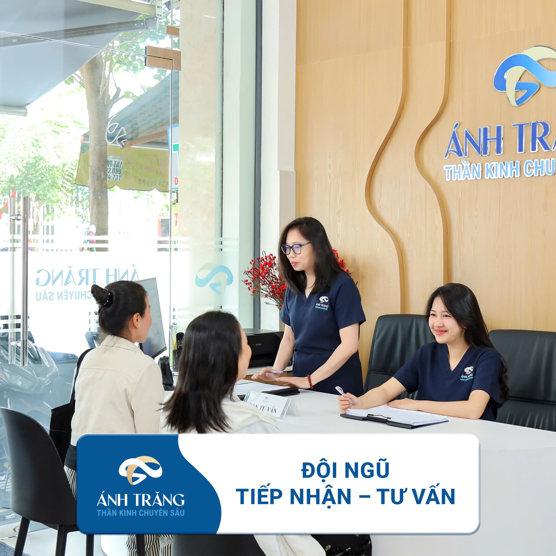 Đội ngũ tiếp đón